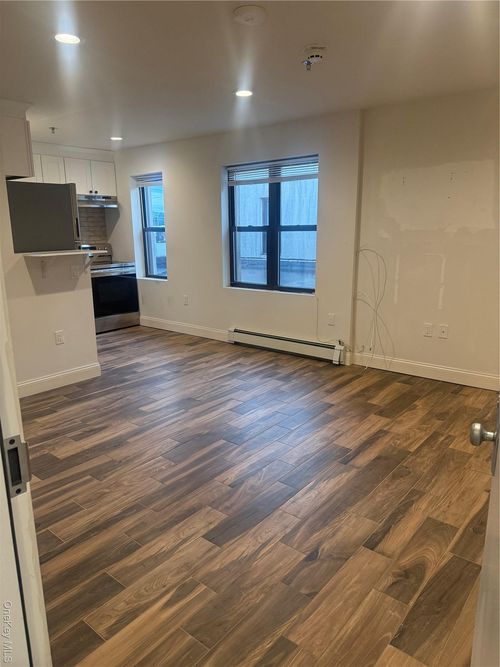 106 Fulton Ave, Hempstead, NY, 11550-3707 | Card Image