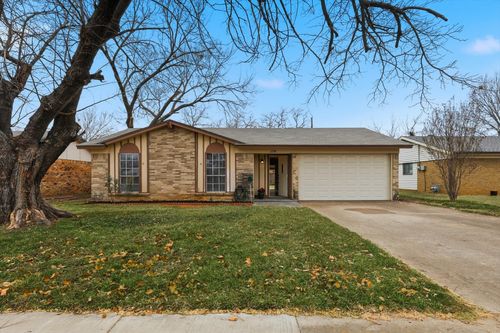 1739 Oak Lake Dr, Irving, TX, 75060-6532 | Card Image