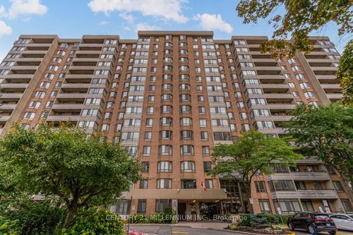 604-5 Lisa St, Brampton, ON, L6T4T4 | Card Image