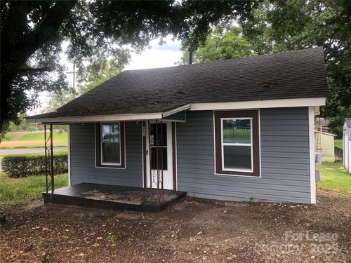 808 Pryor St, Gastonia, NC, 28052-2132 | Card Image