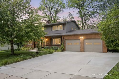 347 Koser Ave, Iowa City, IA, 52246-3037 | Card Image