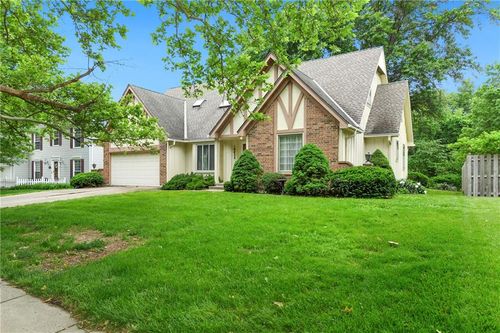 10432 Bond Street, Overland Park, KS, 66214 | Card Image