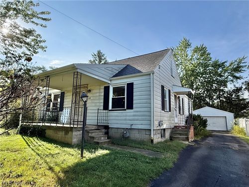 135 Beechwood, Youngstown, OH, 44512 | Card Image