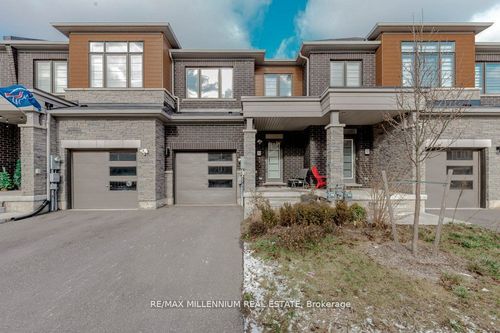 31-8273 Tulip Tree Dr, Niagara Falls, ON, L2H3S8 | Card Image