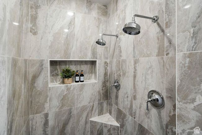 Interior details with a tile shower | Image 27