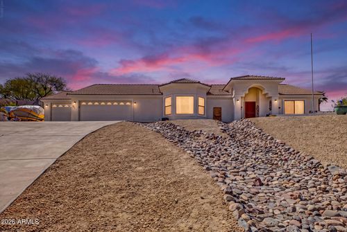 560 Topeka Dr, Wickenburg, AZ, 85390-3337 | Card Image