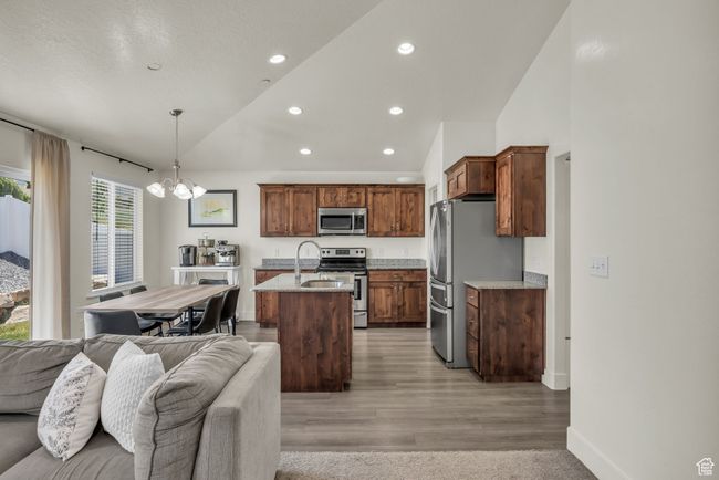 1226 N Horizon View Loop, House other with 5 bedrooms, 3 bathrooms and 4 parking in Elk Ridge UT | Image 7