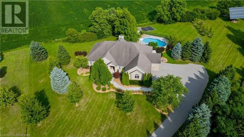 10 Eagle Ridge Crt, Glen Morris, ON, N0B1W0 | Card Image