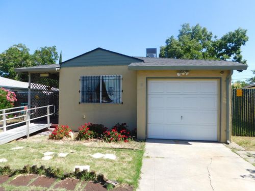 520 E Mendocino Ave, Stockton, CA, 95204-3453 | Card Image