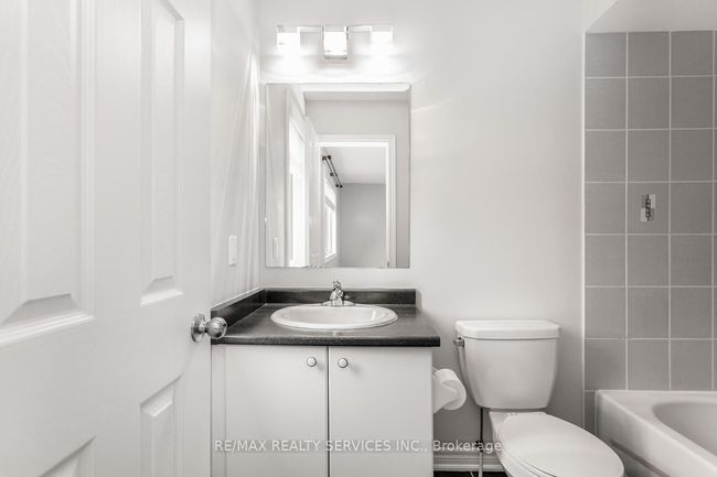 7 Mclaughlin Ave, House attached with 3 bedrooms, 3 bathrooms and 2 parking in Milton ON | Image 20