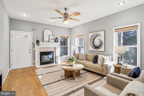 15 Ritchie Ave, SILVER SPRING, MD, 20910-5109 | Card Image