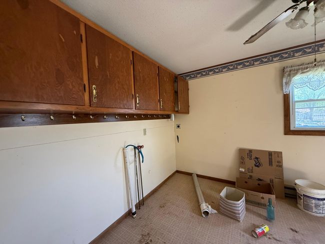 Back laundry/mud room. Could also be a bedroom. | Image 11