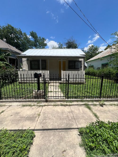 1517 El Paso St, San Antonio, TX, 78207-5404 | Card Image