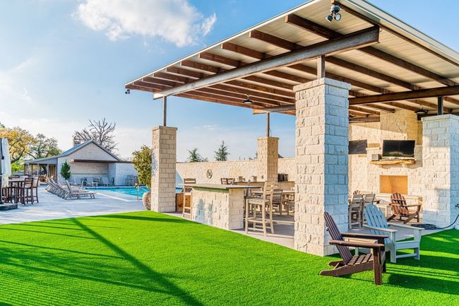 556 Cliff View Loop, Home with 6 bedrooms, 7 bathrooms and null parking in Harper TX | Image 84