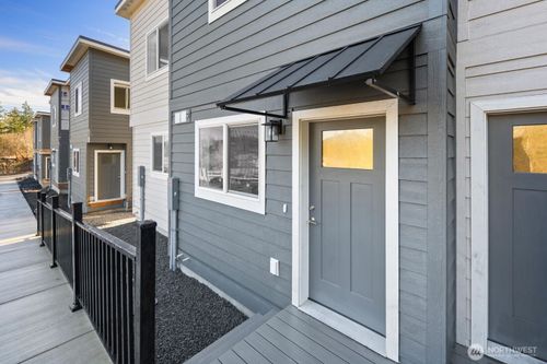 1032 2 Guard St, Friday Harbor, WA, 98250-9205 | Card Image