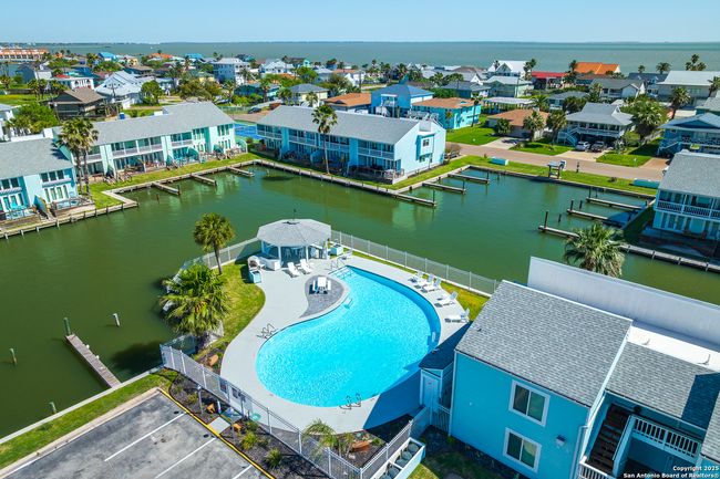 706 - 706 Lauderdale Dr, Condo with 2 bedrooms, 2 bathrooms and null parking in Rockport TX | Image 24