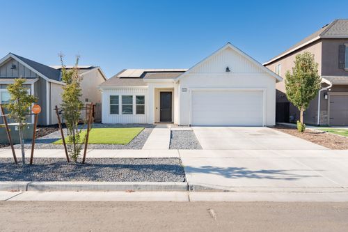 2608 W Heather Ln, Hanford, CA, 93230-8015 | Card Image