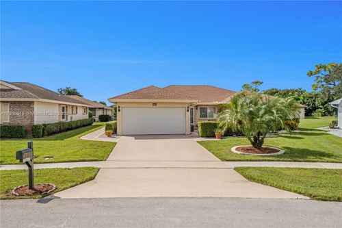10668 Greentrail Dr S, Boynton Beach, FL, 33436-4918 | Card Image