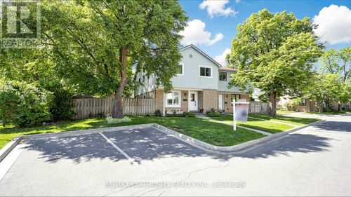 126-6540 Falconer Drive, Mississauga (Streetsville), ON, L5N1M1 | Card Image