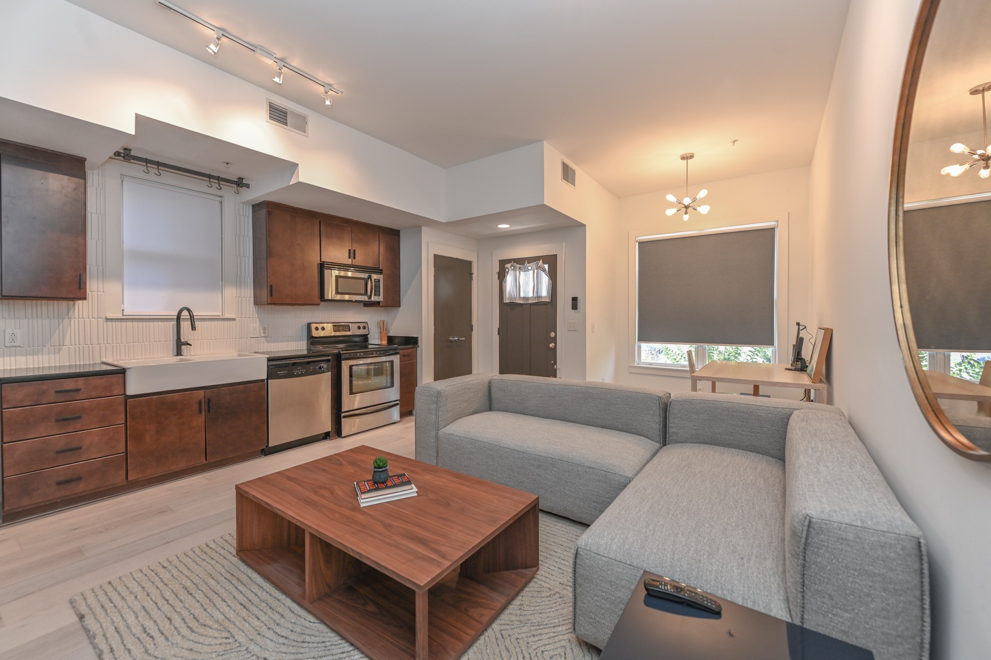 6th Ave, Nashville, TN 37208