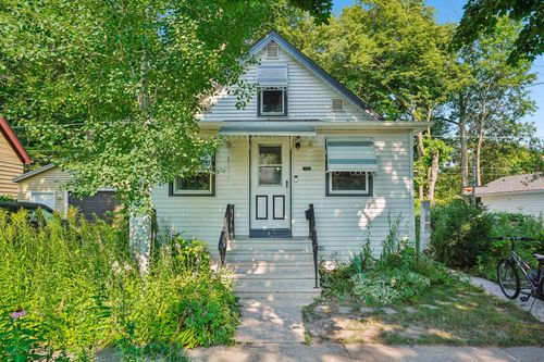 3448 S Illinois Ave, Milwaukee, WI, 53207-3716 | Card Image
