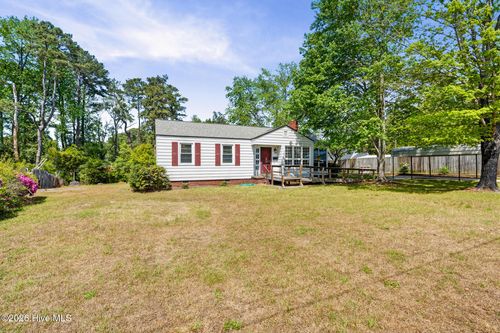 2013 Wheat St, Rockingham, NC, 28379-4042 | Card Image