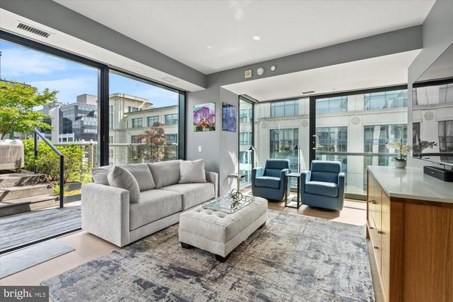 APT-810 - 925 H St Nw, Condo with 2 bedrooms, 3 bathrooms and null parking in WASHINGTON DC | Image 9