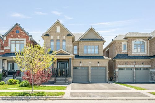 45 Crimson King Way, Holland Landing, ON, L9N0V1 | Card Image