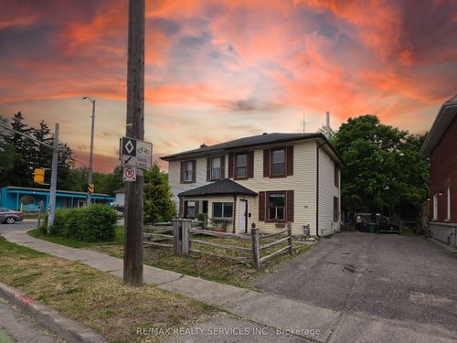 93 Church St E, Brampton, ON, L6V1G5 | Card Image