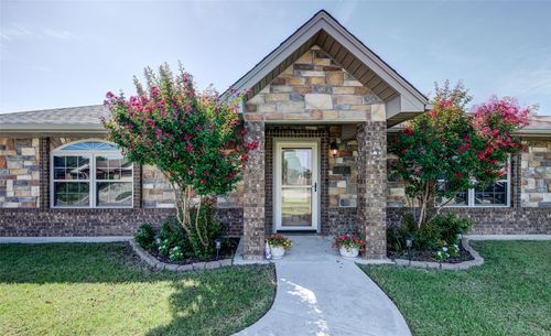 707 Meadow Ln, Bowie, TX, 76230-3815 | Card Image