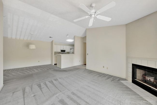 12041 Carrington Ln, Condo with 2 bedrooms, 2 bathrooms and null parking in Loveland OH | Image 5