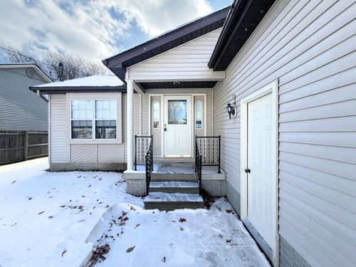 545 Allen St, Clio, MI, 48420-1578 | Card Image