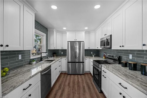 1513 Sagewood Dr, Virginia Beach, VA, 23455-3513 | Card Image