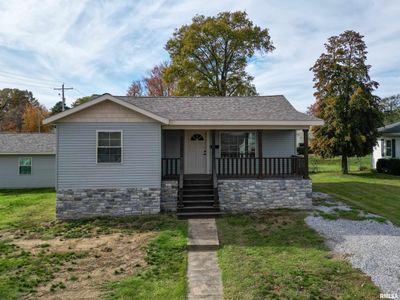 1221 S Jackson Street, House other with 2 bedrooms, 1 bathrooms and null parking in Harrisburg IL | Image 1