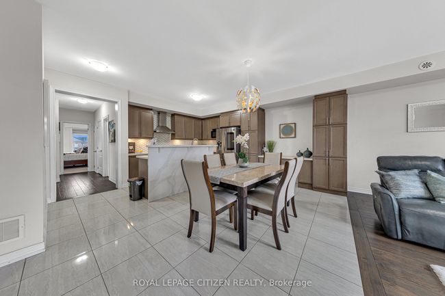 123 Luzon Ave, Home with 3 bedrooms, 3 bathrooms and 2 parking in Markham ON | Image 16