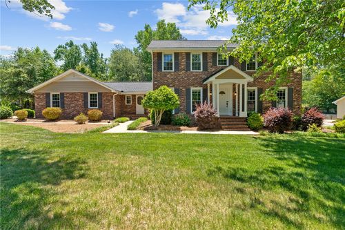 906 Plantation Dr, Simpsonville, SC, 29681-4717 | Card Image