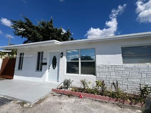 0-6761 Sheridan St, Hollywood, FL, 33024-3940 | Card Image