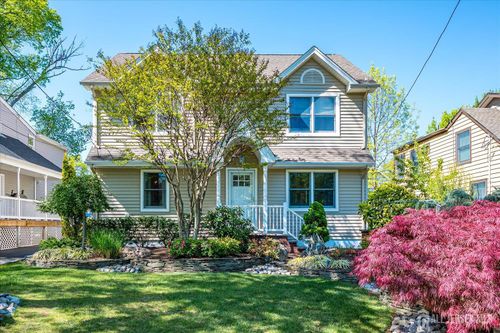 47 Orchard St, Metuchen, NJ, 08840-2720 | Card Image