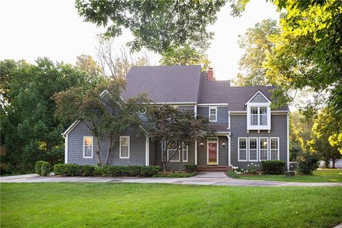 13009 Fontana St, Leawood, KS, 66209-2374 | Card Image