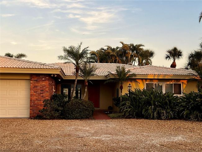 530 59 Th Ave, House other with 2 bedrooms, 2 bathrooms and null parking in ST PETE BEACH FL | Image 4