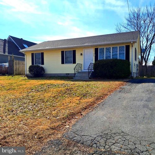 826 W Champlain Ave, WILMINGTON, DE, 19804-2007 | Card Image