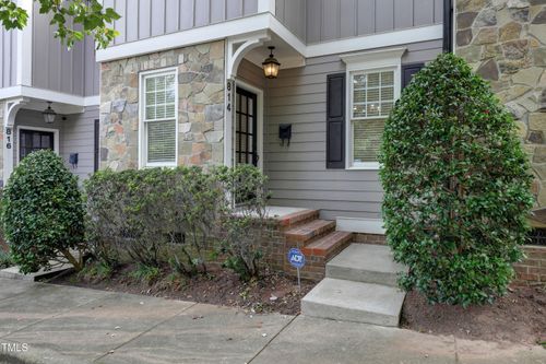 814 Cotton Exchange Ct, Raleigh, NC, 27608-1769 | Card Image