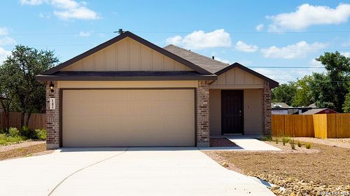 142 Lillis Ln, Comfort, TX, 78013-2378 | Card Image