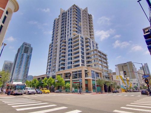 575 6th Ave, San Diego, CA, 92101-8620 | Card Image