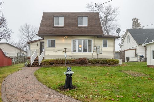 {{alt}} | Card Image