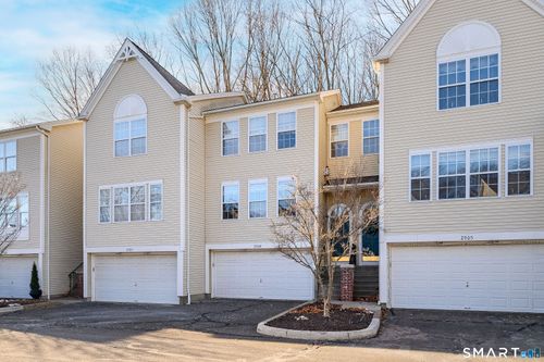 2904-2904 Eaton Ct, Danbury, CT, 06811-4067 | Card Image