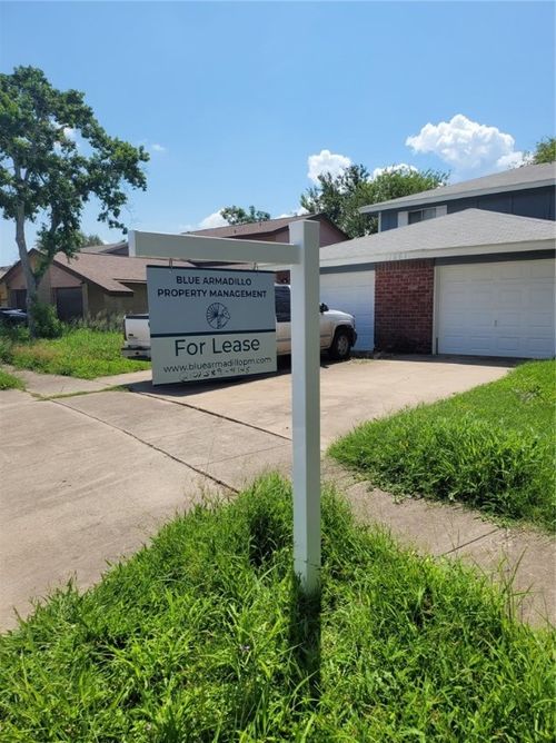 b-11661 Flatrock Crossing Cir, Corpus Christi, TX, 78410-3717 | Card Image