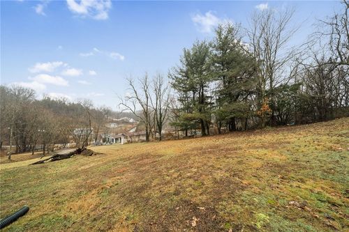 2651 Radebaugh Rd, Jeannette, PA, 15644-4062 | Card Image