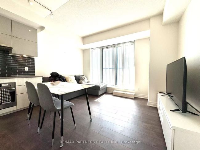 1313A - 10 Rouge Valley Dr W, Condo with 1 bedrooms, 1 bathrooms and 1 parking in Markham ON | Image 5