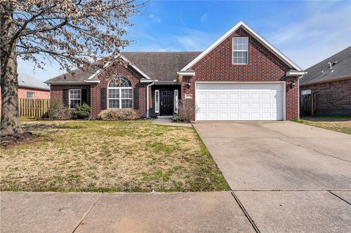 6301 S 36th St, Rogers, AR, 72758-9032 | Card Image